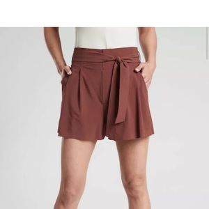 NWT Athleta size 10 Skyline Short II